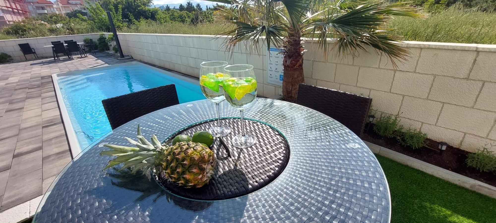 Apartmani Anastasia With Pool, Новалья Экстерьер фото